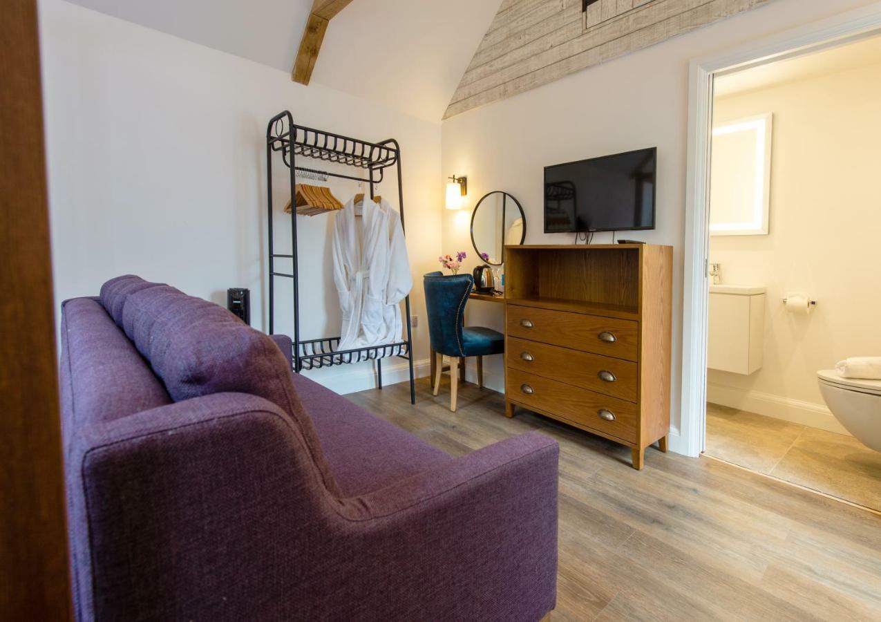 The Withies Inn Godalming Zewnętrze zdjęcie