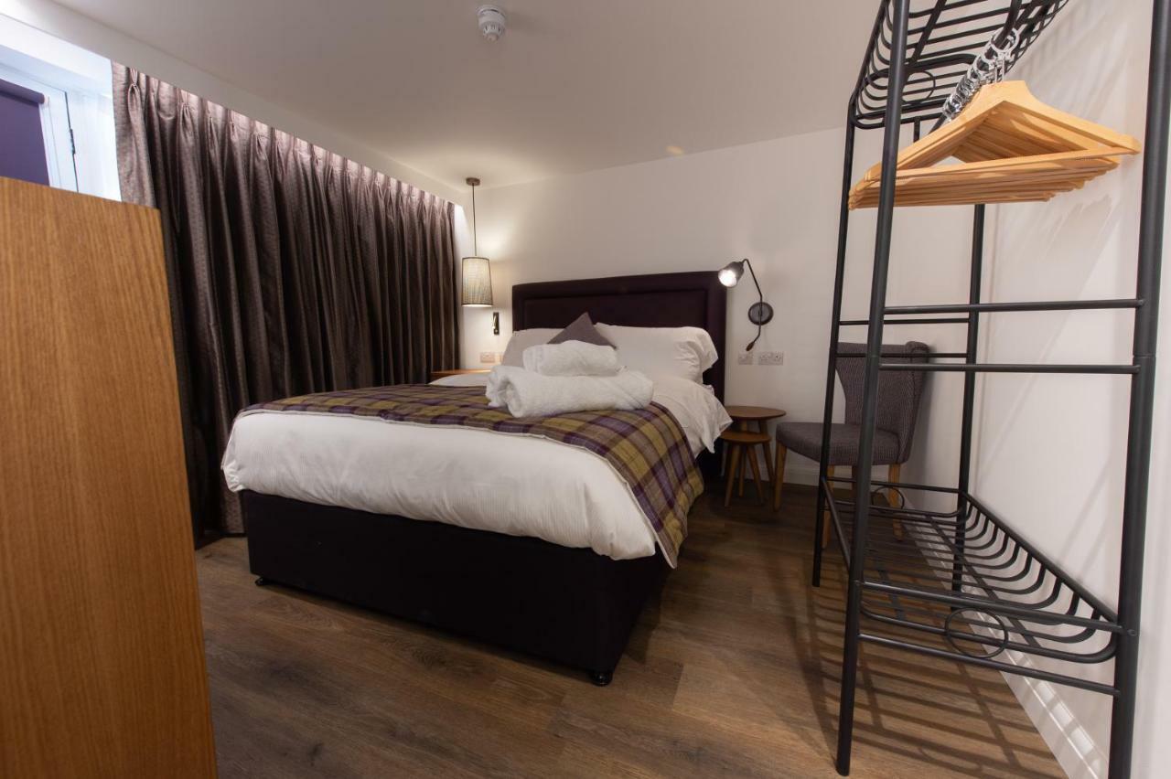 The Withies Inn Godalming Zewnętrze zdjęcie