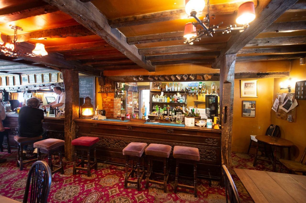 The Withies Inn Godalming Zewnętrze zdjęcie