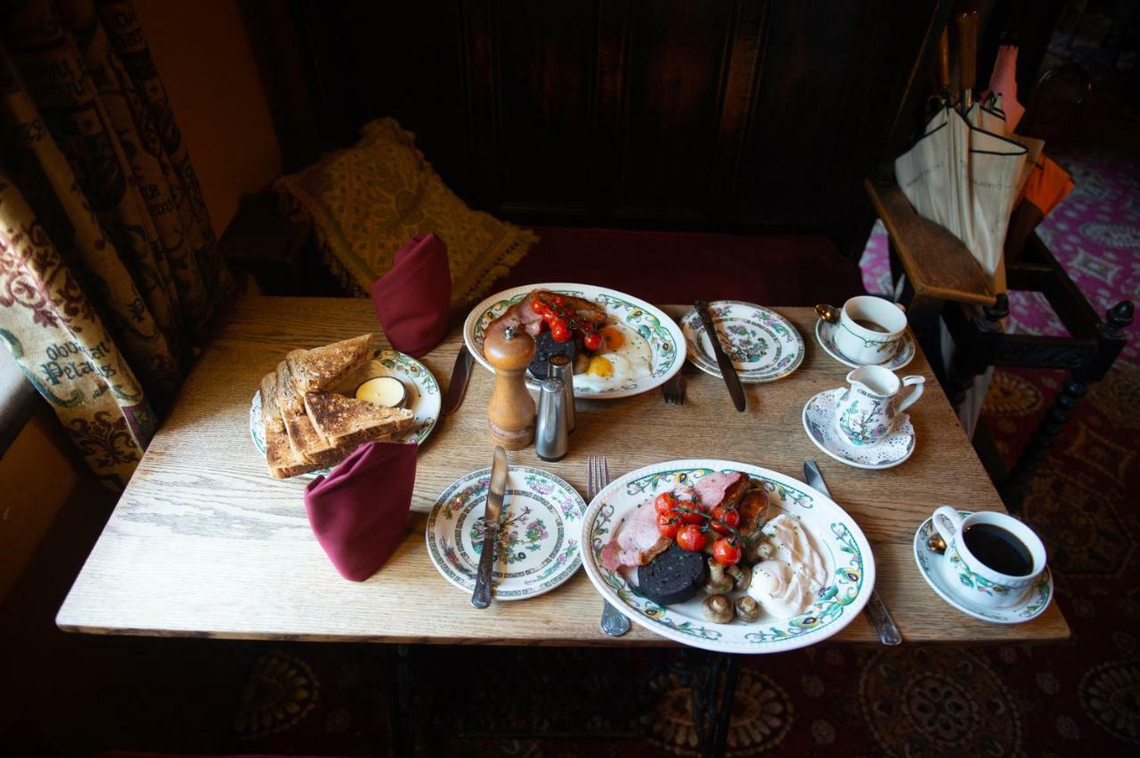 The Withies Inn Godalming Zewnętrze zdjęcie
